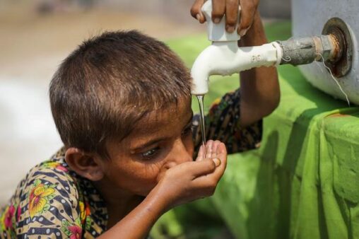 Pakistan 10 million deprived of safe drinking water in flood affected